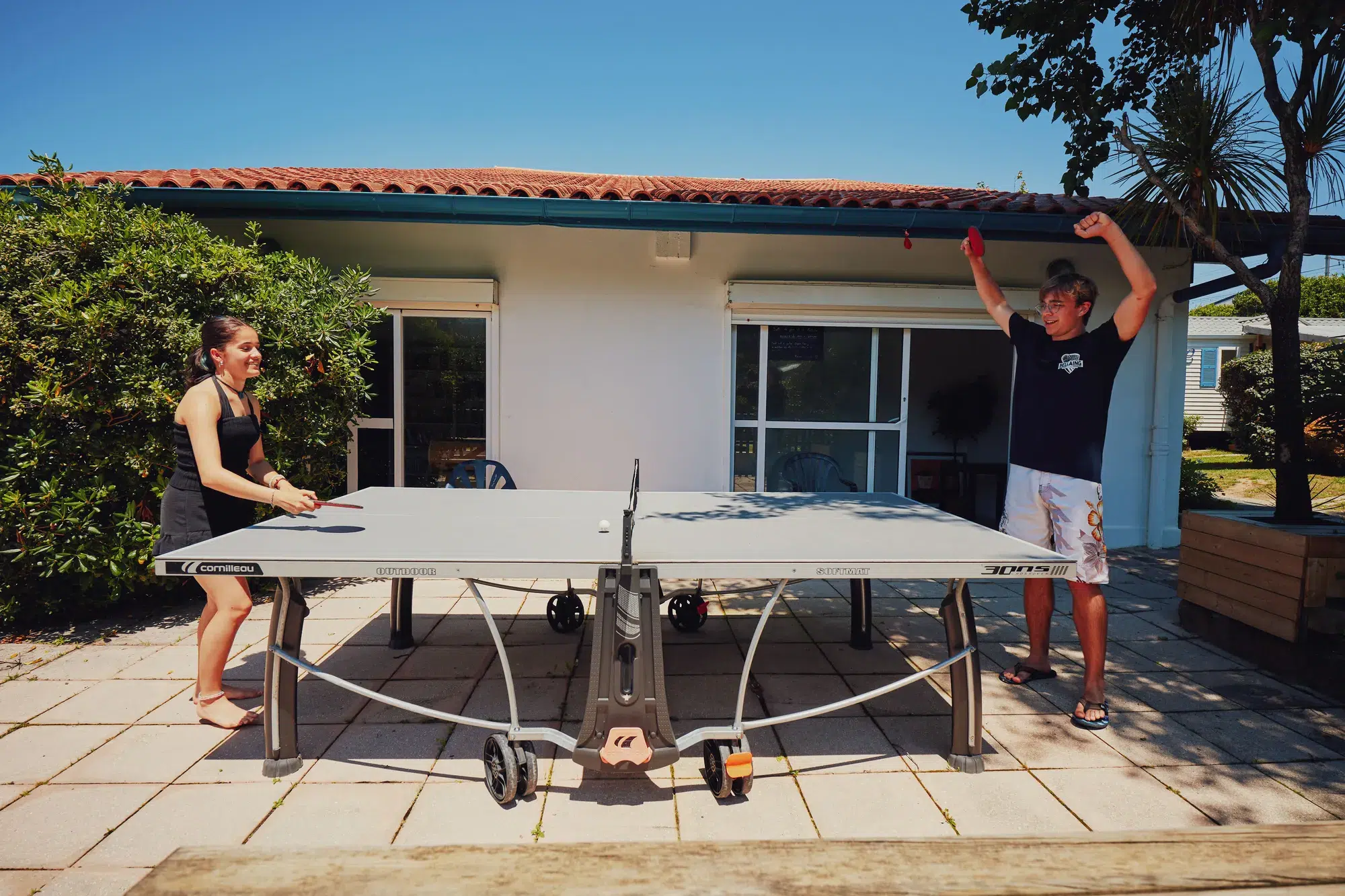 table de ping-pong en extérieur
